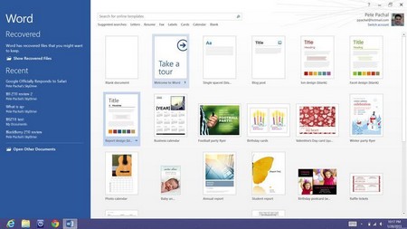 Giao diện khởi động của Word 2013 với các mẫu văn bản sẵn có
